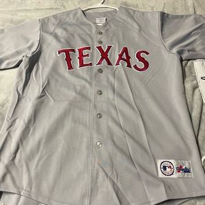 Grey MLB Majestic Texas Rangers Jersey Size: XL Good condition . Blank on back
